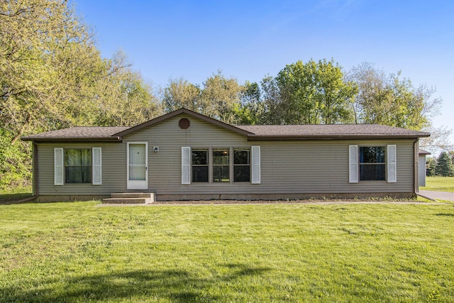 115 E X Y Ave, Vicksburg, MI 49097 - single story home with a front lawn
