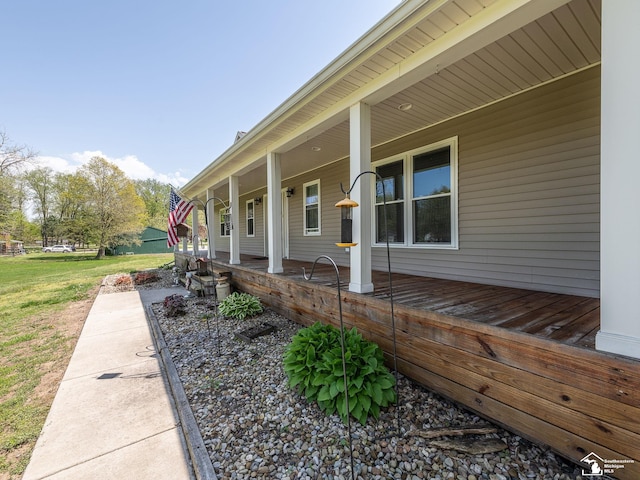 2755 W Samaria Rd, Temperance, MI 48182 - view of property exterior with a porch and a lawn