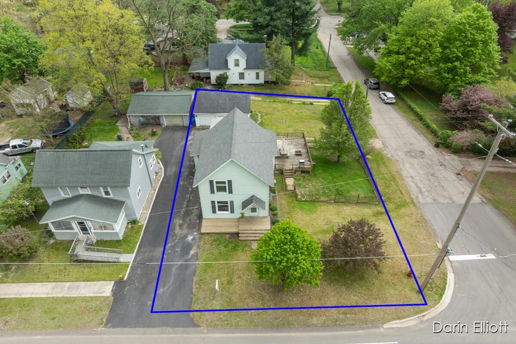 321 W Ellis Ave, Belding, MI 48809 - aerial view of property and surrounding area with property boundaries highlighted