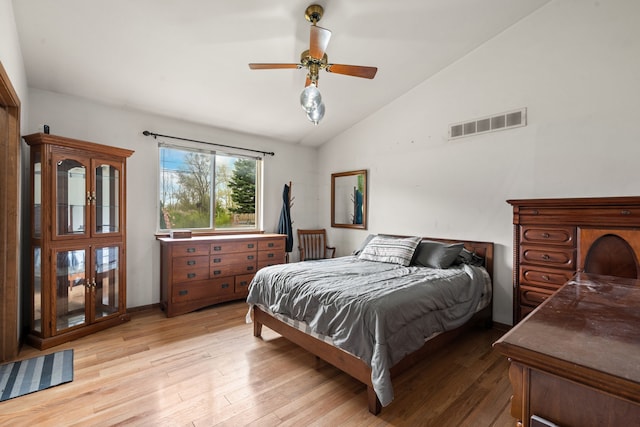 47697 Barclay Ct, Shelby Twp, MI 48317 - bedroom featuring lofted ceiling, light wood-style flooring, and ceiling fan