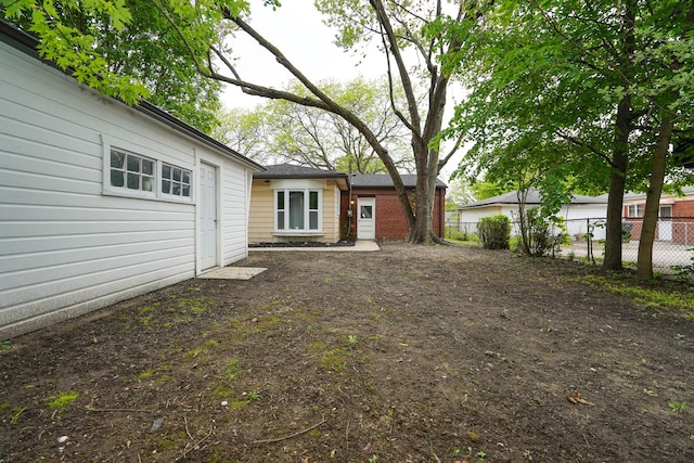 30644 Hayes Rd, Roseville, MI 48066 - view of yard with fence