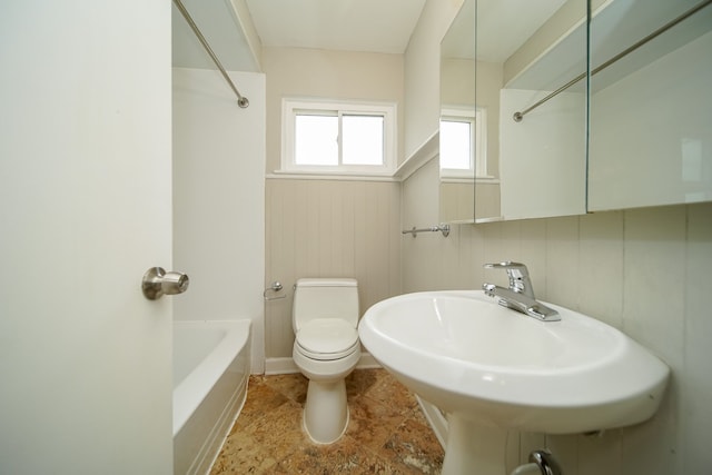 30644 Hayes Rd, Roseville, MI 48066 - full bath with toilet, a sink, and bathtub / shower combination