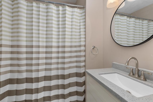 2069 Michael Ave SW, Wyoming, MI 49509 - bathroom with vanity and a shower with curtain