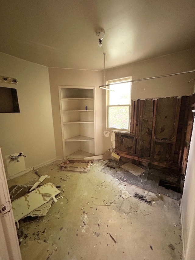 2317 Flushing Rd, Flint, MI 48504 - view of misc room