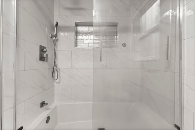 4775 Orchard Ave, Dearborn, MI 48126 - full bath with enclosed tub / shower combo