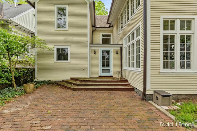 554 Madison Ave SE, Grand Rapids, MI 49503 - back of house with a patio