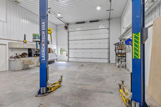 9510 Sparta Ave NW, Sparta, MI 49345 - view of garage