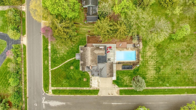 608 Budlong St, Adrian, MI 49221 - aerial view of a pool