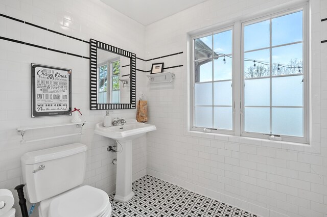 3694 Kerlikowske Rd, Coloma, MI 49038 - bathroom with toilet and tile walls