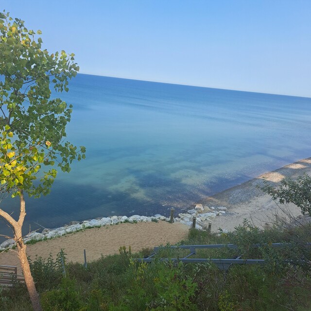 7251 E Beach Dr, South Haven, MI 49090 - water view