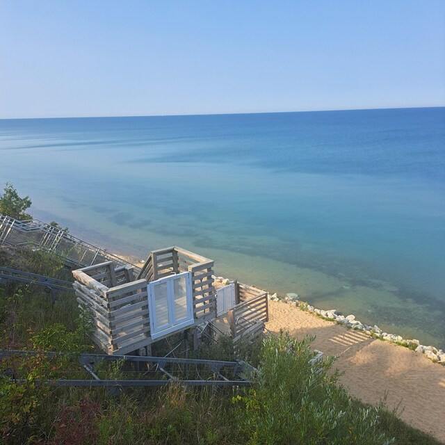 7251 E Beach Dr, South Haven, MI 49090 - aerial view of a nearby body of water