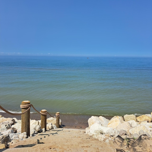 7251 E Beach Dr, South Haven, MI 49090 - water view