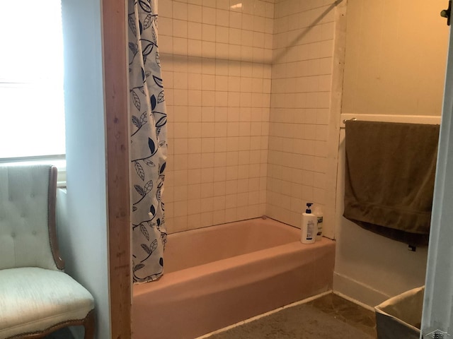 508 N Roosevelt Austin Ave, Saginaw, MI 48607 - bathroom with baseboards and shower / bath combo
