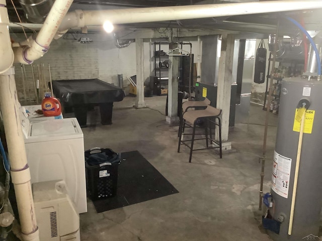 508 N Roosevelt Austin Ave, Saginaw, MI 48607 - unfinished basement featuring gas water heater and washer / clothes dryer