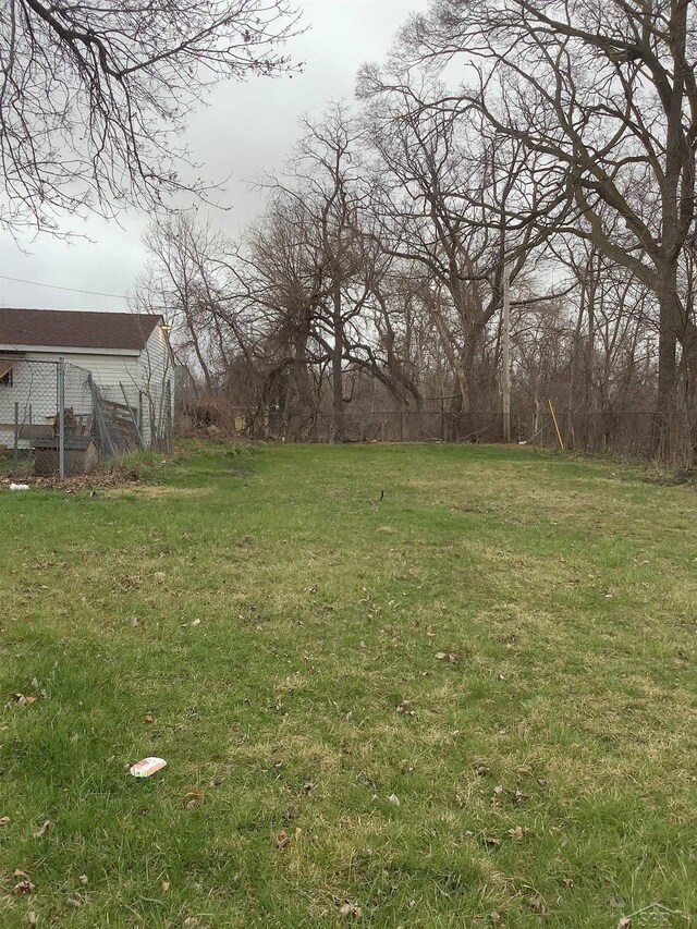 508 N Roosevelt Austin Ave, Saginaw, MI 48607 - view of grassy yard