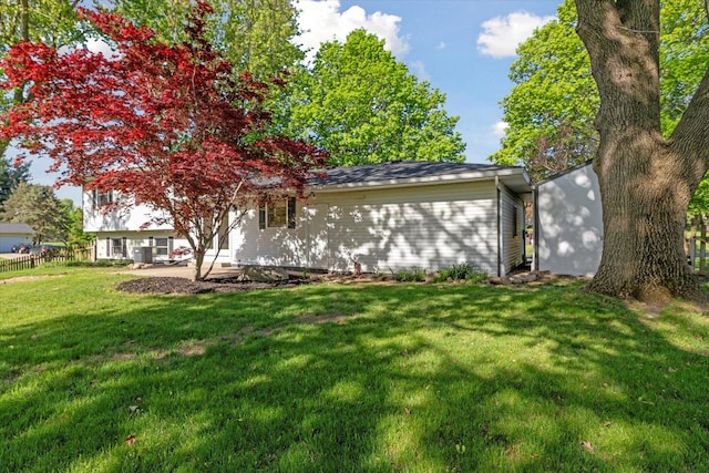 5082 Patland Dr, Kalamazoo, MI 49009 - view of yard