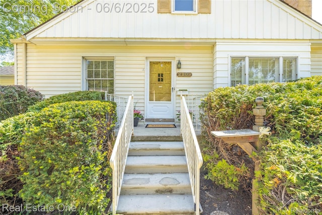 2209 Ridgemont Rd, Grosse Pointe Woods, MI 48236 - view of entrance to property