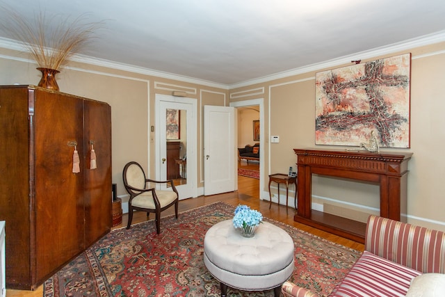 736 Chicago Blvd, Detroit, MI 48202 - living area featuring wood finished floors and crown molding
