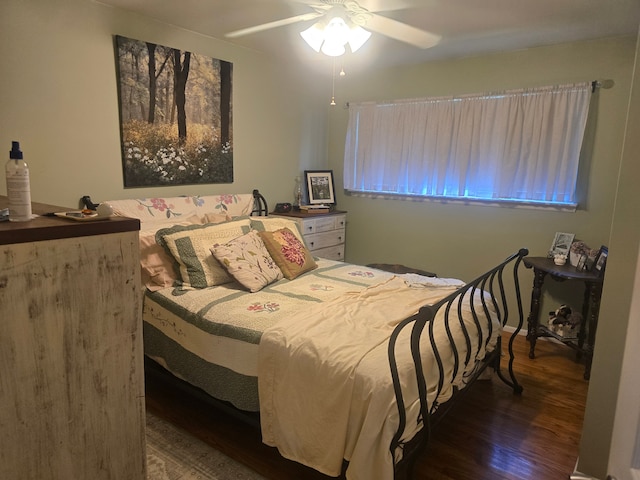 26541 Warner Ave, Warren, MI 48091 - bedroom with wood finished floors and ceiling fan