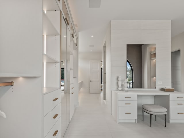 bathroom featuring recessed lighting