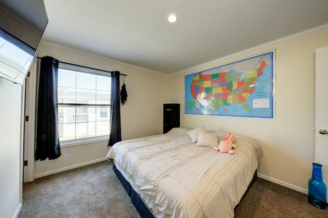 6418 Apple Way, Fenton, MI 48430 - bedroom featuring carpet, ornamental molding, and baseboards