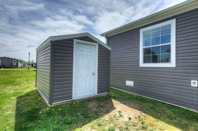 6418 Apple Way, Fenton, MI 48430 - view of shed