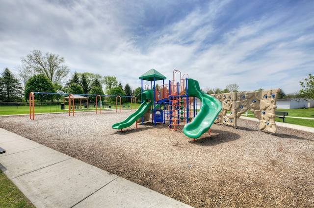 6418 Apple Way, Fenton, MI 48430 - view of communal playground