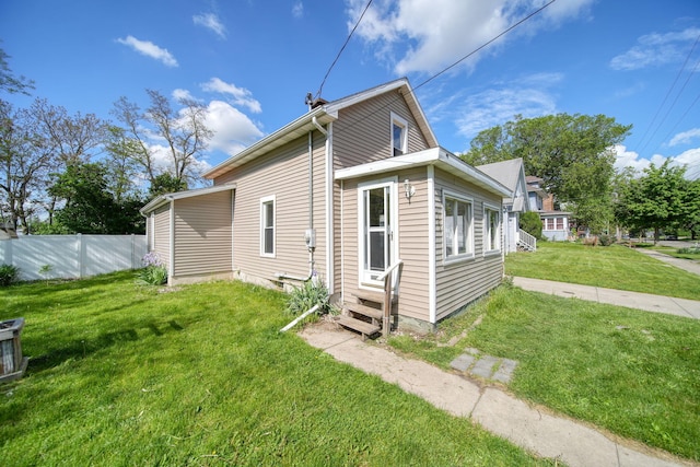 1702 Teneyck St, Jackson, MI 49203 - view of home's exterior featuring entry steps