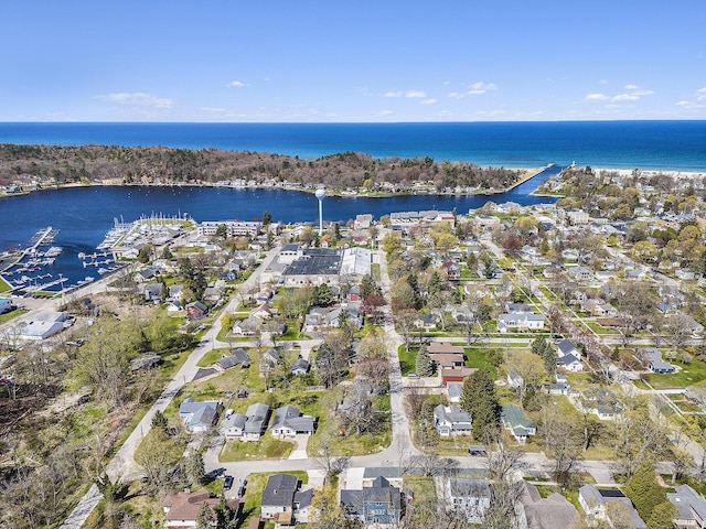 371 4th St, Pentwater, MI 49449 - aerial view of property's location with a large body of water and nearby suburban area
