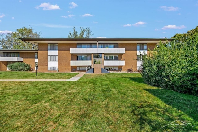 2119 Bayliss St, Midland, MI 48640 - view of building exterior