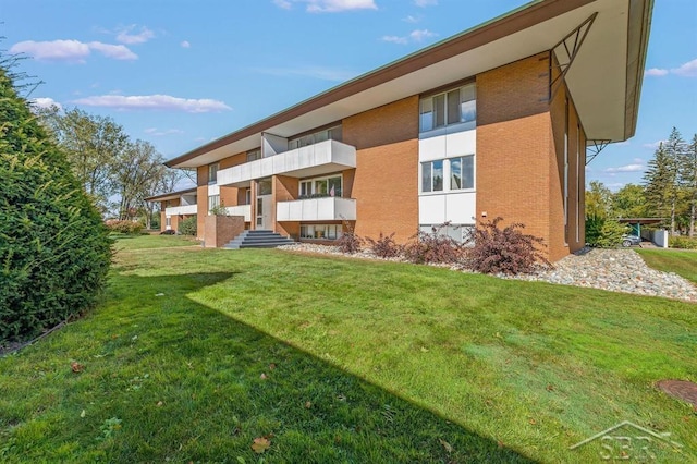 2119 Bayliss St, Midland, MI 48640 - view of building exterior