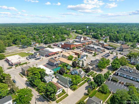 110 N 1st St, Holly, MI 48442 - photo 7