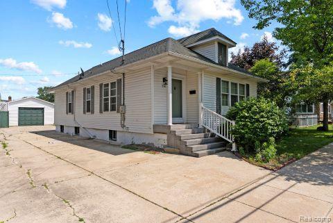 110 N 1st St, Holly, MI 48442 - photo 6