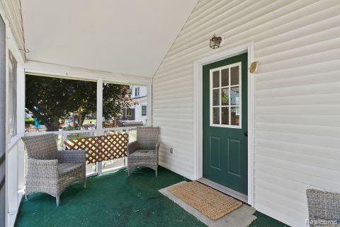 110 N 1st St, Holly, MI 48442 - photo 36