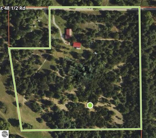 2426 E 48 1/2 Rd, Cadillac, MI 49601 - map of property location with property parcel outlined