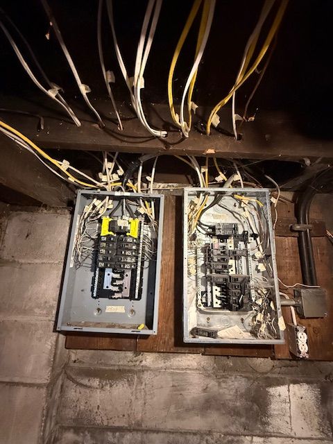 15779 Alden St, Detroit, MI 48238 - utility room featuring electric panel