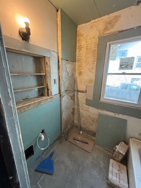 15779 Alden St, Detroit, MI 48238 - view of bathroom