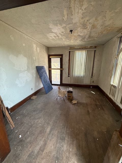 15779 Alden St, Detroit, MI 48238 - unfurnished room with hardwood / wood-style flooring and baseboards