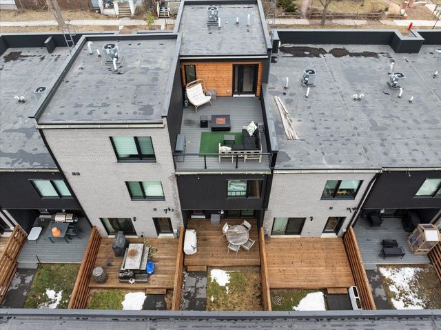 3313 Cochrane St, Detroit, MI 48208 - drone / aerial view