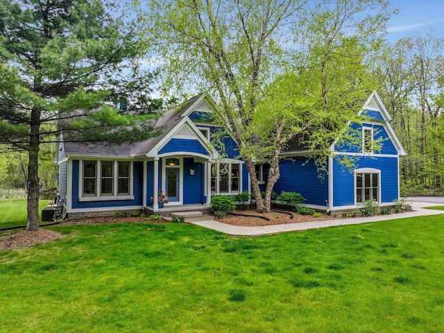 1355 W Buell Rd, Oakland, MI 48363 - victorian house with a front lawn