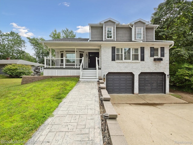 576 E Flint St, Lake Orion, MI 48362 - photo 1