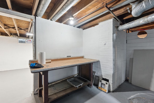 1430 New York Ave, Lansing, MI 48906 - unfinished basement with concrete block wall