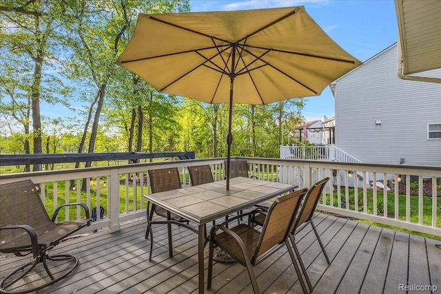 457 Cove View Dr, Waterford, MI 48327 - deck featuring outdoor dining space