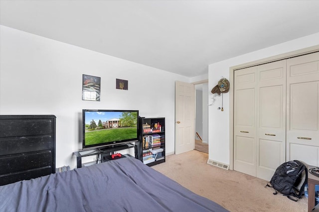 28605 Southpointe Rd, Grosse Ile, MI 48138 - bedroom featuring carpet floors and a closet