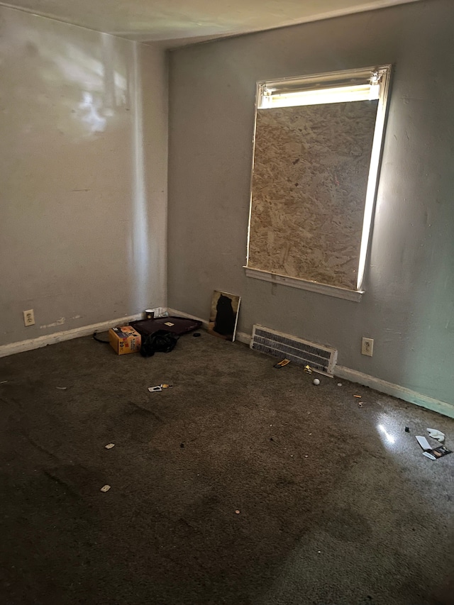 19470 Forrer St, Detroit, MI 48235 - empty room with carpet and baseboards