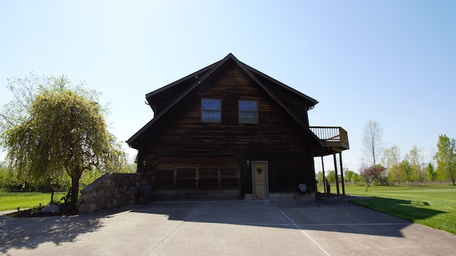 23049 27 Mile Rd, Ray, MI 48096 - view of front of property with a front lawn and driveway