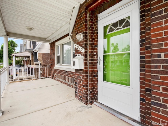 6010 Hartwell St, Dearborn, MI 48126 - view of porch