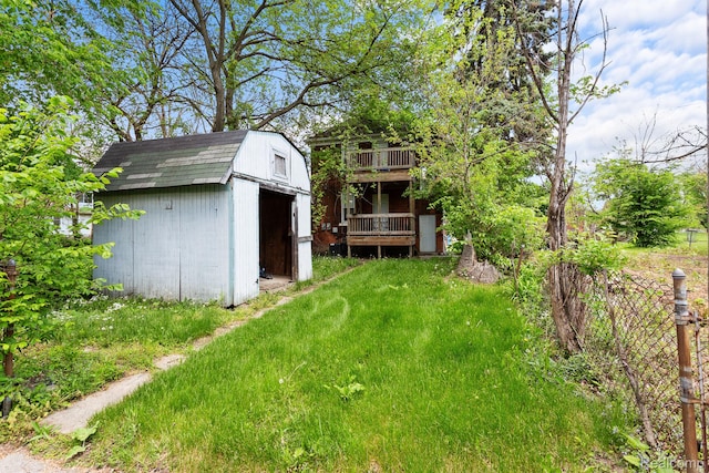 7501 Dunedin St, Detroit, MI 48206 - view of yard featuring a deck