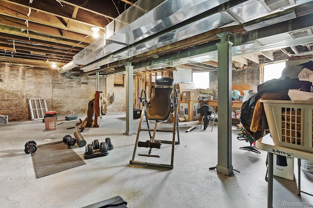 7501 Dunedin St, Detroit, MI 48206 - view of workout area
