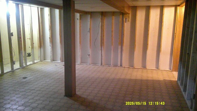 8240 Hampton Rd, Grosse Ile, MI 48138 - below grade area with carpet